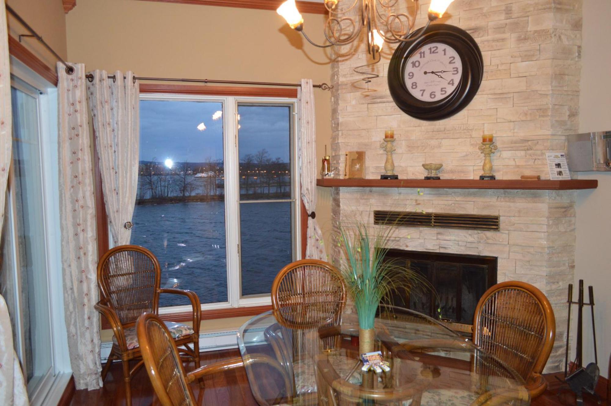 Condos Memphremagog Rum bild